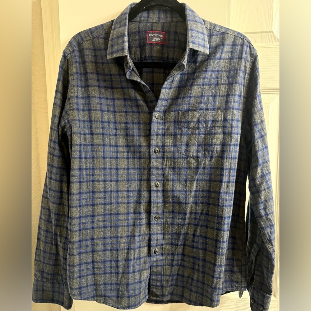UNTUCKit Men's Gray and Blue Checkered Shirt